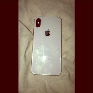 White iPhone X’s